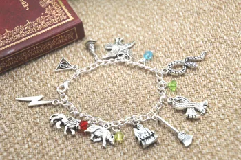 

6pcs Hogwarts Charm Bracelet HP Jewelry Gryffindor Slytherin Ravenclaw Hufflepuff Crystal Fantasy Wizard HP Fandom