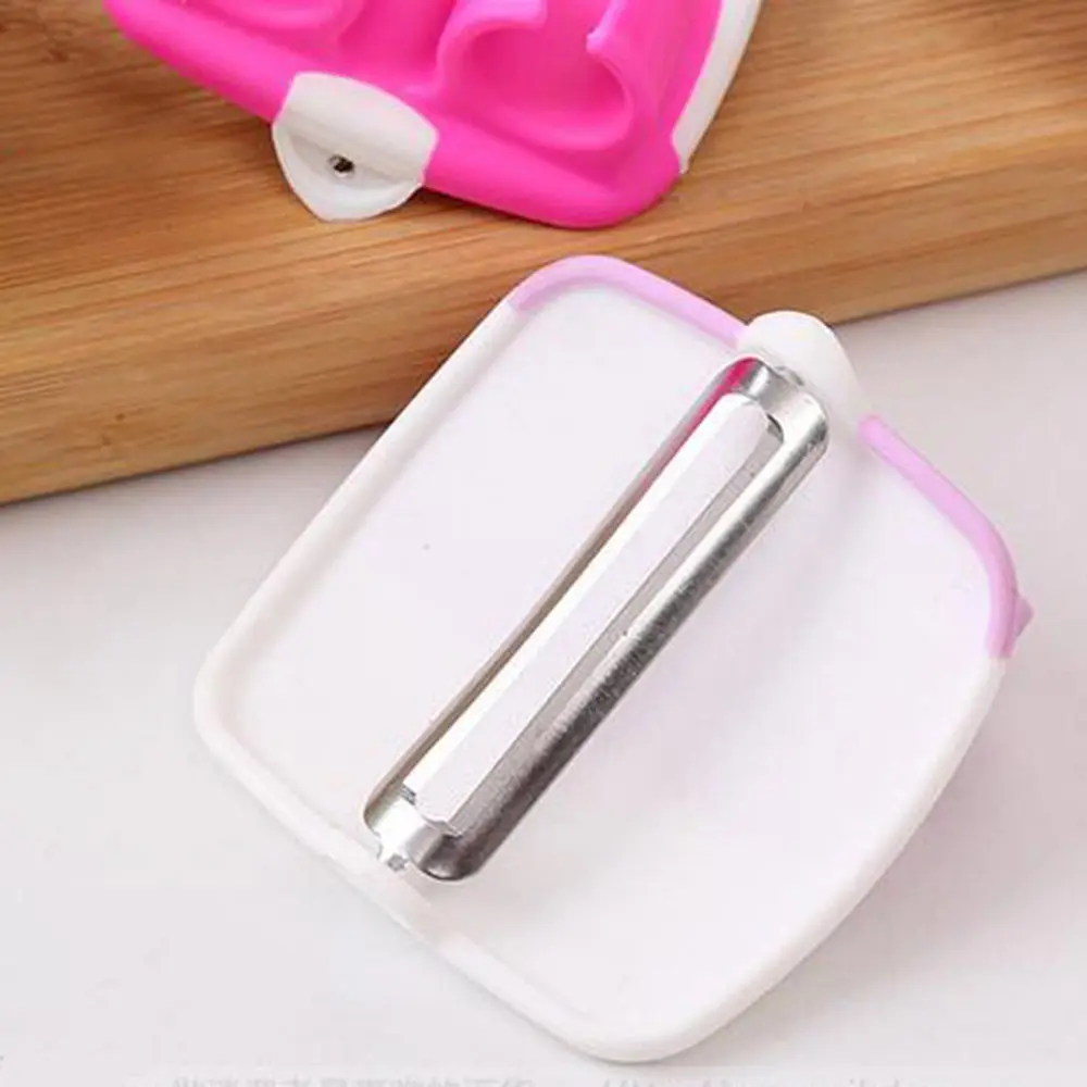 Finger Held Palm Peeler Easy Hold Vegetable Fruit Salad Slicer Kitchen Tool New Finger Held Palm Peeler Easy Hold Vegetable Fruit Salad Slicer Kitchen Tool New