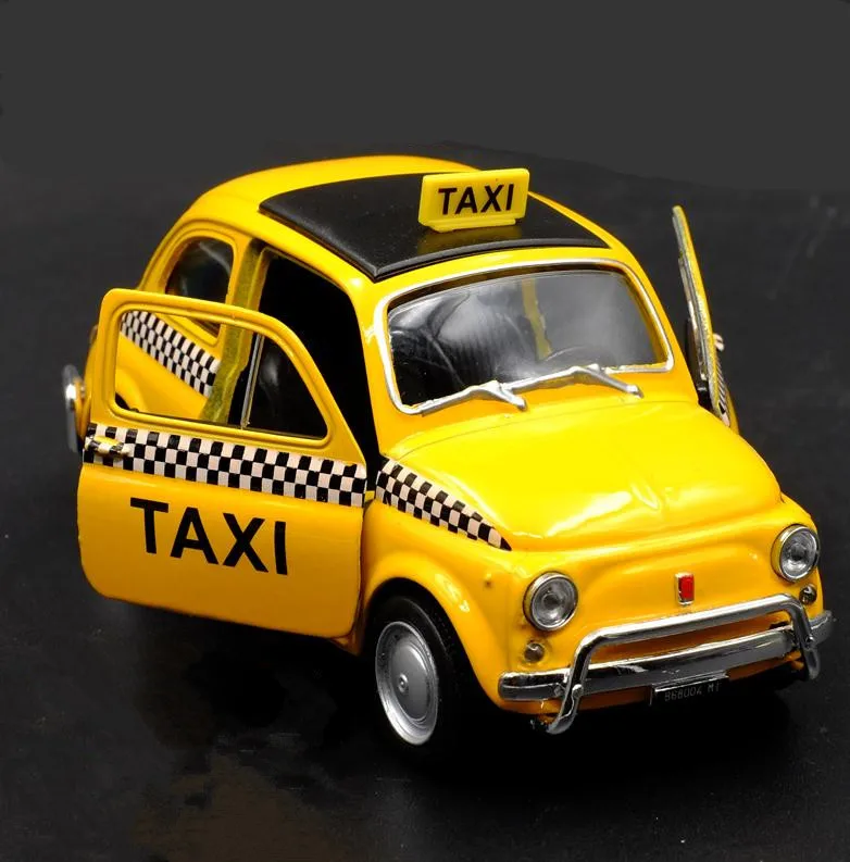1:36 Масштаб высокая имитация сплава Модель автомобиля Fiat 500 такси вытяните назад