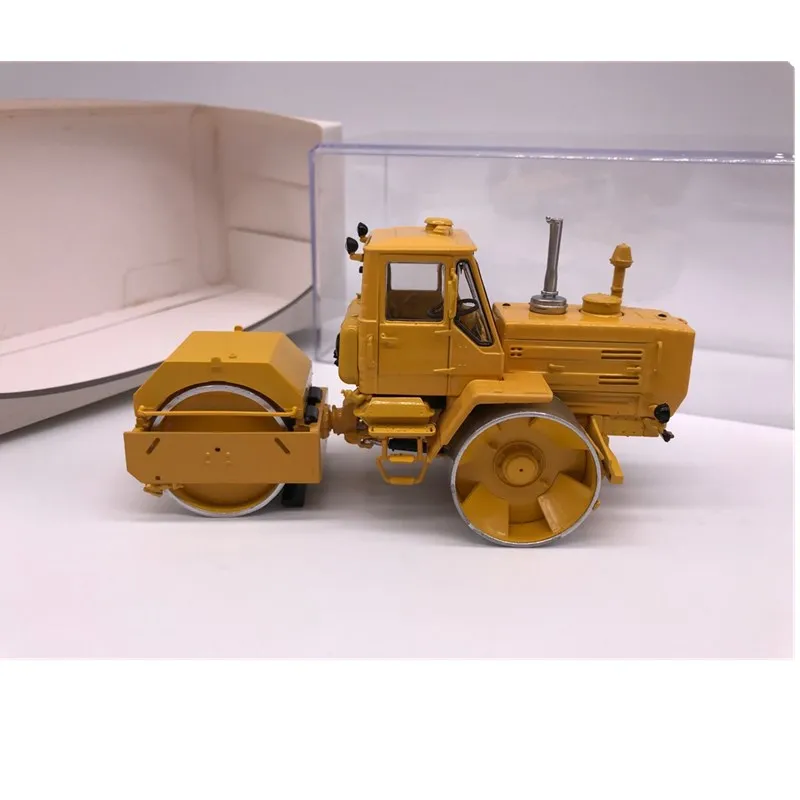 

1:43 Metal Engineering Vehicle Model Roller Alloy Collection Gifts CA-802(T-150)