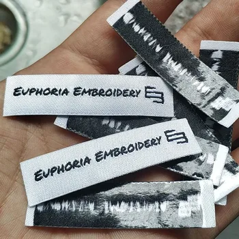 

1000pcs , 5.5 * 1.5 cm Custom hot iron on white cloth woven label Straight cut tag