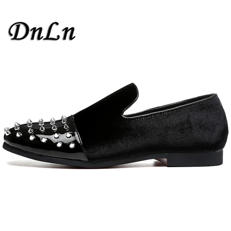 

Fashion Black Spiked Loafers Shoes Men Round Toe Red Bottom Banque Wedding Shoes Male Slip On Rivets Men Shoes Velvet D50