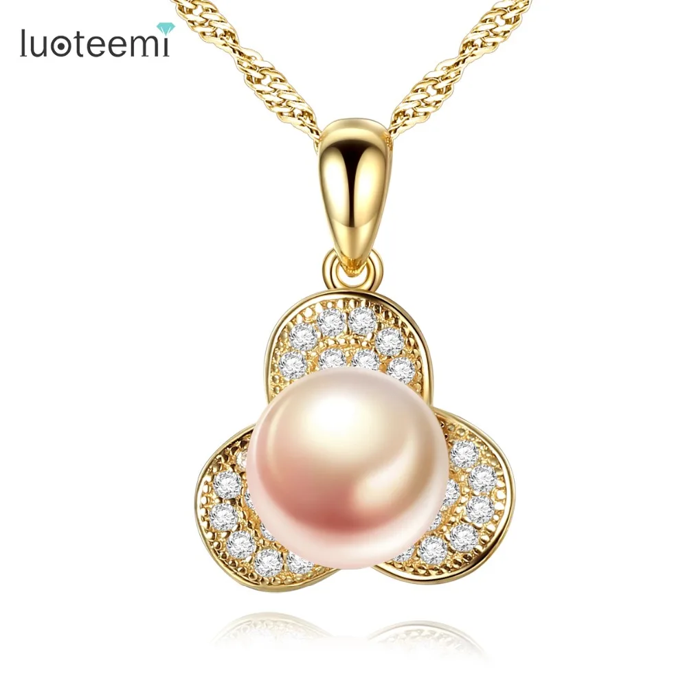 

LUOTEEMI New Design Fashion S925 Paved Tiny CZ Crystal Flower Shaped Pendant Necklaces For Women Freshwater Pearl Party Jewelry