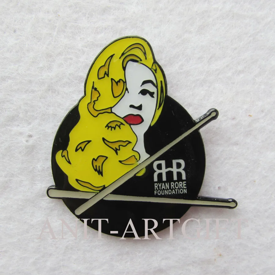 

Custom soft enamel metal badge for clothes fashion lady