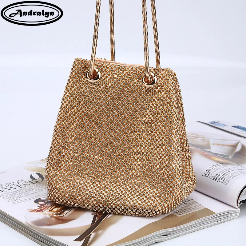 Andralyn الأزياء الماس مساء حقيبة الراقية مأدبة حقيبة صغيرة 2018 جديد سلسلة صغيرة حقائب كتف المرأة حقيبة لتناول العشاء Andralyn الأزياء الماس مساء حقيبة الراقية مأدبة حقيبة صغيرة 2018 جديد سلسلة صغيرة حقائب كتف المرأة حقيبة لتناول العشاء