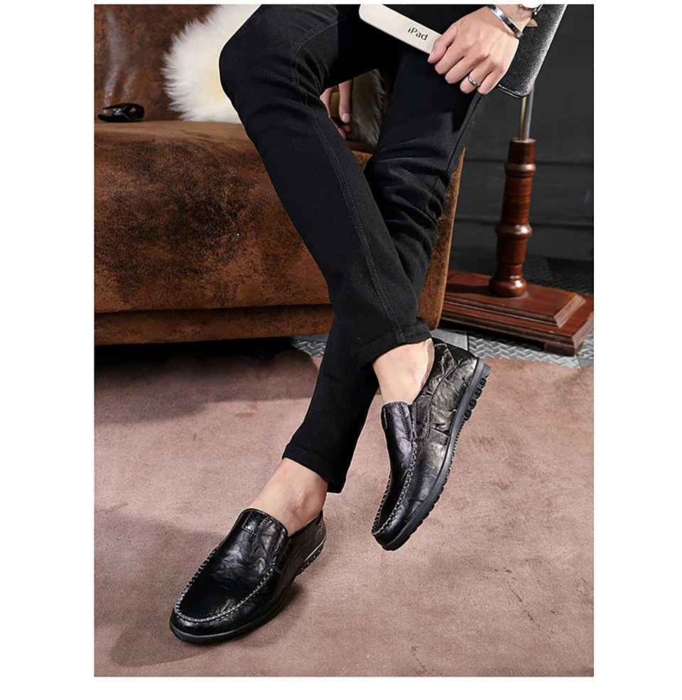 Lightweight Leather Moccasin Men Flat Casual Loafers Shoes
