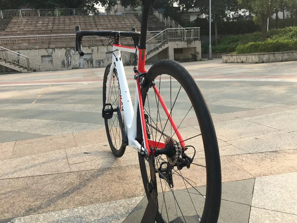 Discount 700C carbon Road Complete Bike 22 Speed 105 5800 Groupset TAIWAN brand light blue sky FASTERWAY CLASSIC D brake 49/52/54/56/58 66 Discount 700C carbon Road Complete Bike 22 Speed 105 5800 Groupset TAIWAN brand light blue sky FASTERWAY CLASSIC D brake 49/52/54/56/58 66