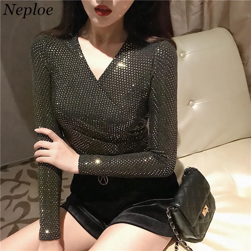 

Neploe 2019 New Blingbling Fashion Tee Shirts Gold Silver Sequins T Shirts Sexy Cross V-neck Tops Tee Woman Slim Tshirt 37725