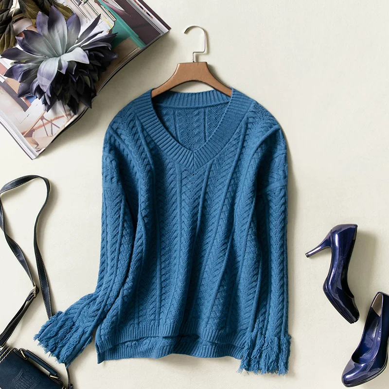 Winter new female V-neck short pullover loose solid color simple wild warm breathable soft and comfortable casual sweater Winter new female V-neck short pullover loose solid color simple wild warm breathable soft and comfortable casual sweater