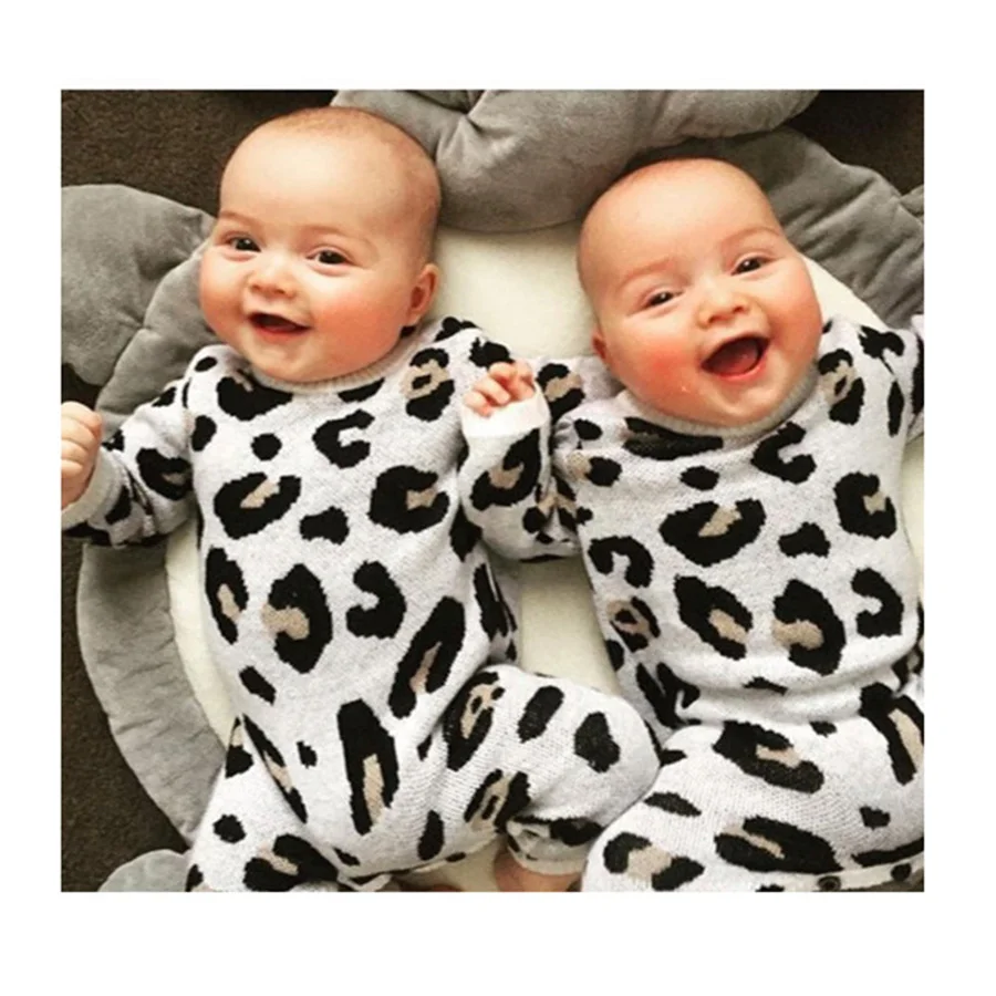 

2017 Baby Romper Sweater Long Sleeve Leopard Pattern O-Neck Pullover Fashion Cotton Newborn Baby Jumpsuits Winter&Autumn Romper