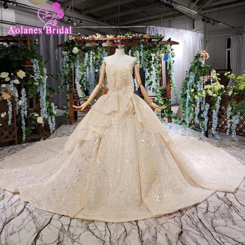 

Luxurious Style 2019 New Design Bridal Champange Glitters Bling Bling Shine Wedding Dress Full Beads New Design Bridal Gown