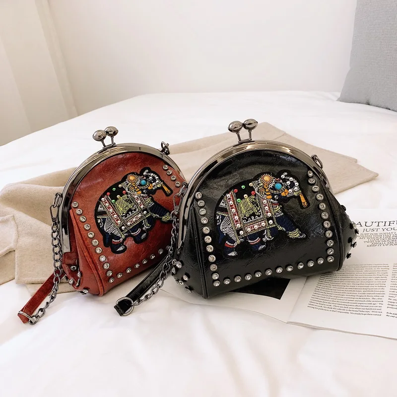 

Retro Fashion New Women Handbags Women's Designer Handbag High-quality Velvet Women bag Chain Shoulder bag Phone Square bagqq136