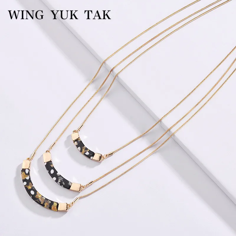 

wing yuk tak Multi Layer Leopard Print Necklace For Women Unique Design Fashion Charm Jewelry Vintage Acrylic Chokers Necklaces