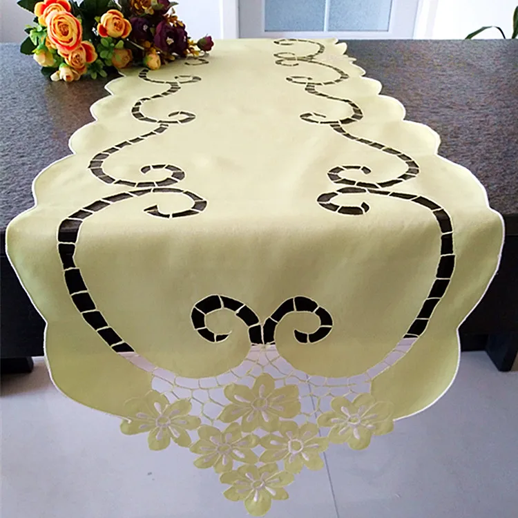 

Luxury Satin Christmas Table Runner Modern Embroidered Hollow Table Cloth Flag Coffee Tablecloth Tapestry For Home Wedding T080