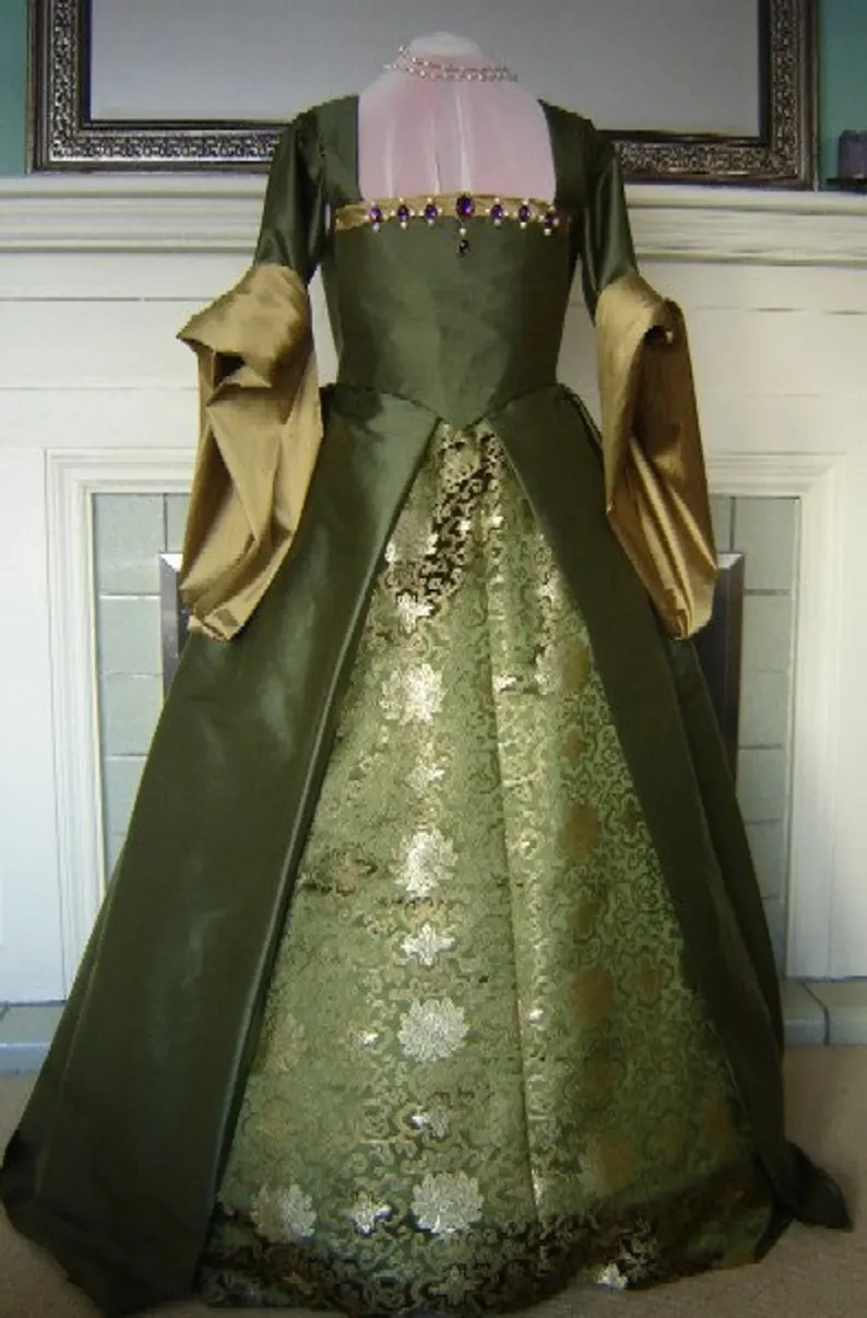 Victorian Queen Elizabeth Tudor Period Tudor dress cosplay costume