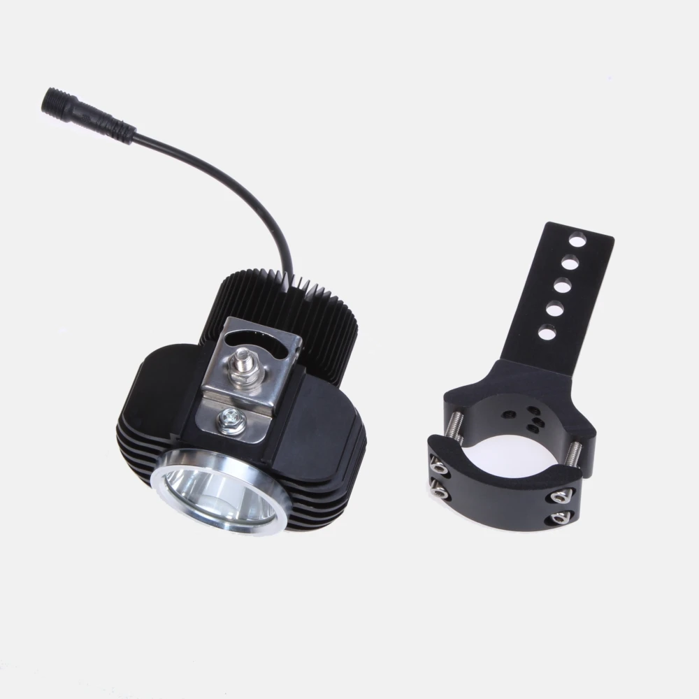 3 CREE Chip XHP70