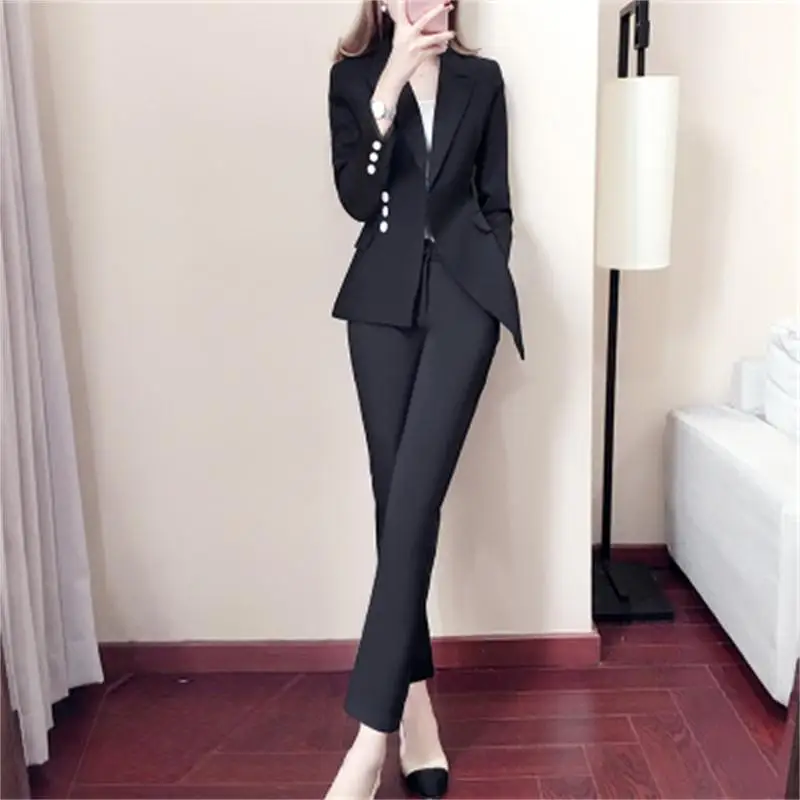 

Black and white small suit suit women New women Slim ladies temperament Spring models fashion two-piece suit women