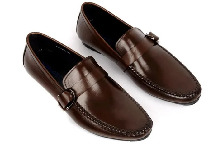 Модные простые кожаные мужские в деловом стиле мужская обувь на плоской подошве с круглым носком, ремешком и пряжкой повседневные мокасины gommino Обувь