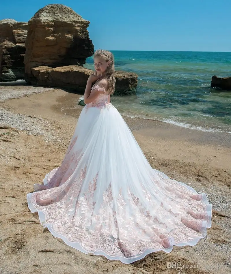 romantic-blush-pink-lace-girls-pageant-dresses-sheer-neck-cap-sleeves-appliques-tulle-wedding-party-dresses-flower-girls-dress-for-teens (3)
