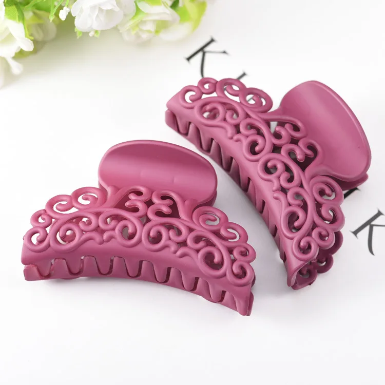 

Plastic Hair Claw Clips Hollow Hair Crab Claw Hairdress for Women Girls Large Size Hair Clamps for Daily Bathing Washing