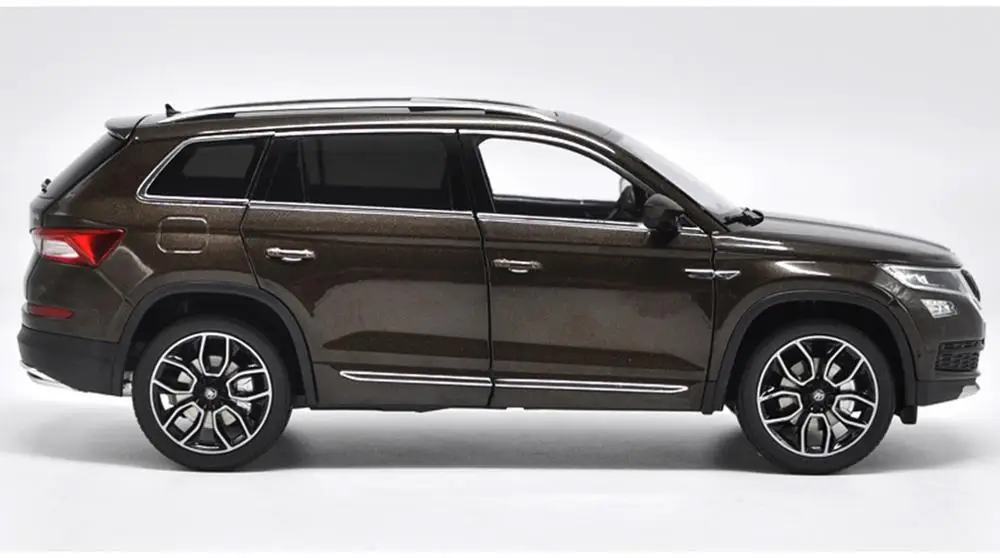 Коллекция коллекционных игрушечных моделей автомобилей 1/18 VW Volkswagen Skoda KODIAQ SUV