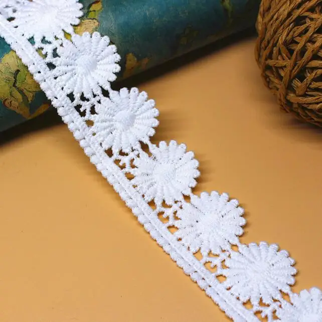 

15yds Daisy Flower Embroidered Milk Silk Lace Trim Ribbons DIY Sewing Material Garment Clothes Lace Fabric Appliques Accessories