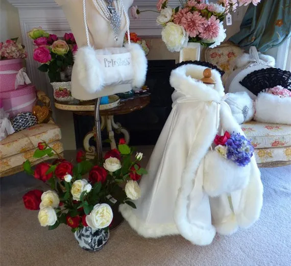 

Elegant White 2018 Warm Bridal Cape Winter Fur Kids Jacket Bridal Floor Length Cloaks Long Party Wedding Coat
