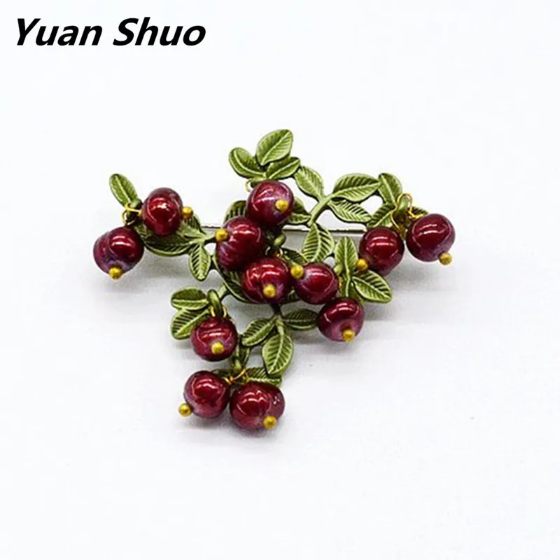 

Vintage ethnic Cranberry Cultured Pearl Green Paint Ladies' Collar pin Brooch Clothes Accessories Wholesale