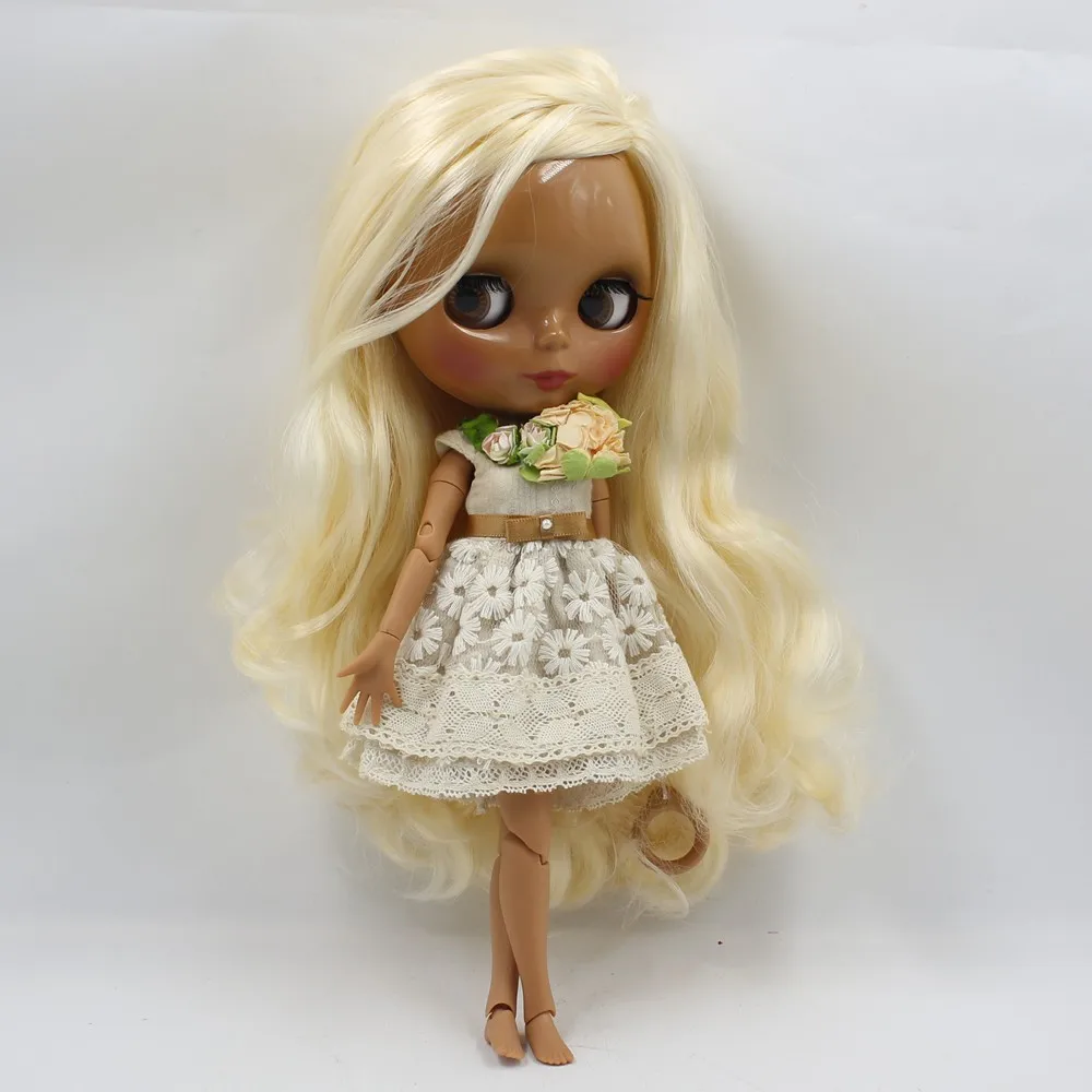 Neo Blythe Doll with Blonde Hair, Dark Skin, Shiny Face & Factory Jointed Body 3