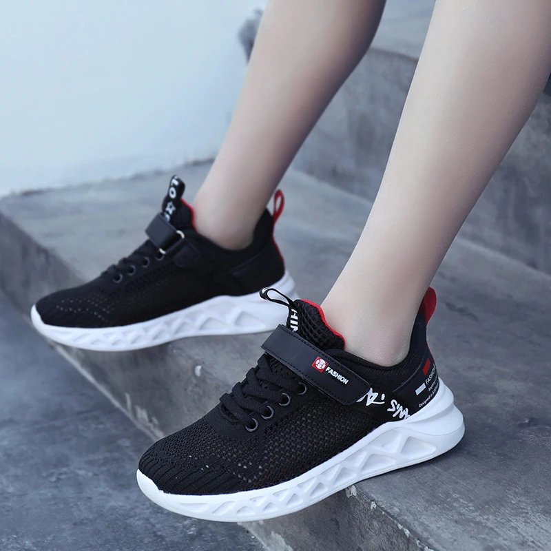

Boys shoes 2019 summer new breathable single-sided mesh big children pupils hollow boy breathable mesh shoes