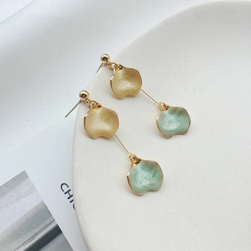 

Petal Tassel Earrings Enamel Irregular Shell Leaves Long Dangle Earrings for Women Girl Jewelry