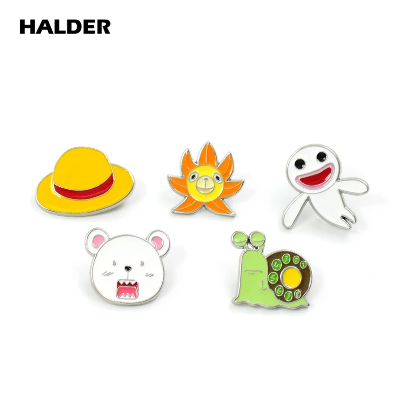 

BR0021 HALDER Anime One Piece Luffy Skull Trafalgar Law Bear Ghost Brooches Enamel Lapel pins Clothes backpack Badge Denim Gift