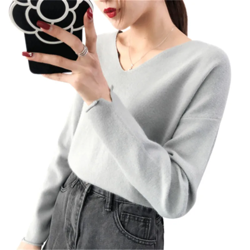 

Fashion 2018 New Autumn Winter Female Elegant Vintage Solid V Neck Knitted Sweater Pullovers Women Casual Wear Sweater PZ562