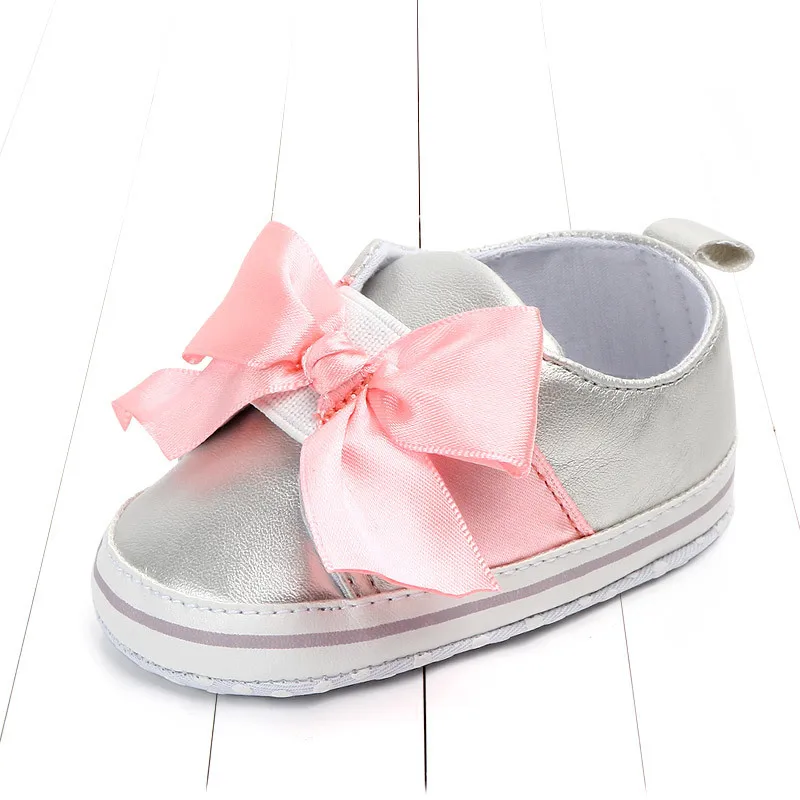 Baby Girls Sneakers Mary Jane Flower Baby Shoes PU Leather Baby Moccasins Gold Bow Girls First Walker Toddler Shoes Hot Selling