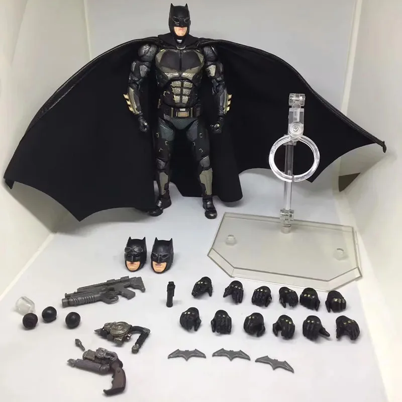 Mafex 064 Бэтмен Тактический Костюм версия Темный рыцарь DC Лига Справедливости экшн