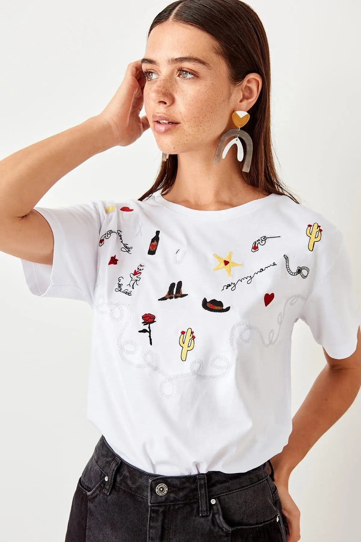 Trendyol белые вышитые Базовые Трикотажные футболки TWOSS19IS0092|Футболки| |
