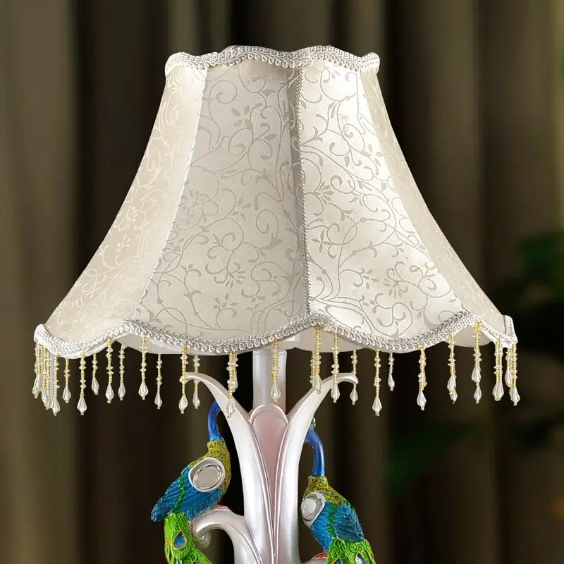 Европейская роскошная настольная лампа, ретро, короткая смола, павлин, прочный стол, украшение в классическом стиле, настольные светильники