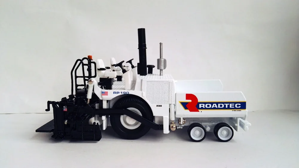 

N-584374 1:50 Roadtec RP190 Paver toy