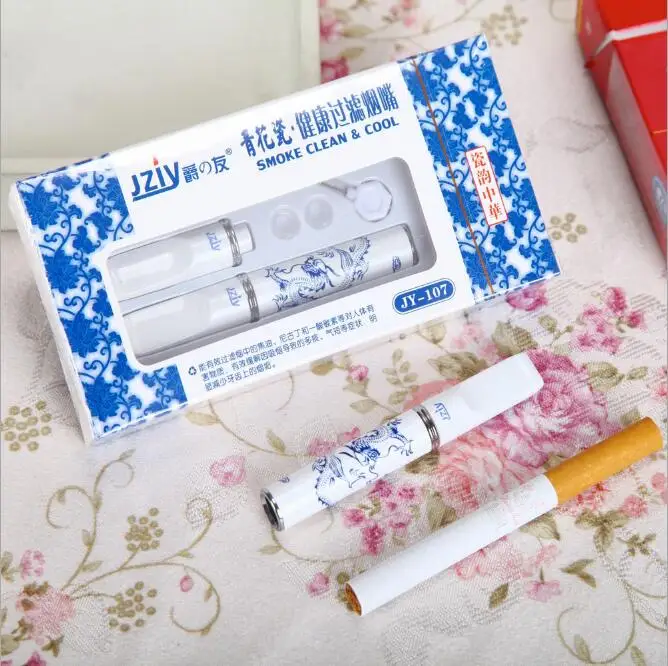 

107 blue and white porcelain, health circulation filter, cigarette holder, three sets of mouthpiece.