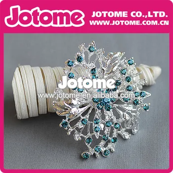 

Green Rhineston Shiny Silver Metal Fashion New Style Brooch for Upscal Places Decorative--Free Shipping