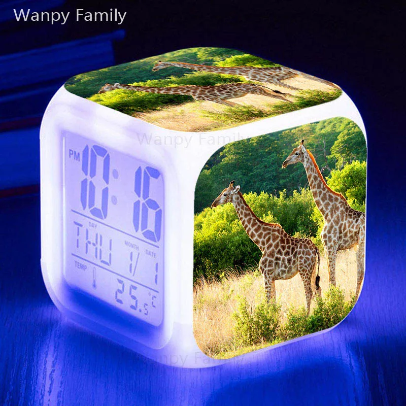Животное Жираф Будильник 7 цветов светящийся светодиодный большой экран отображает время дата термометр сенсорный зонд цифровые часы - Color: Burgundy