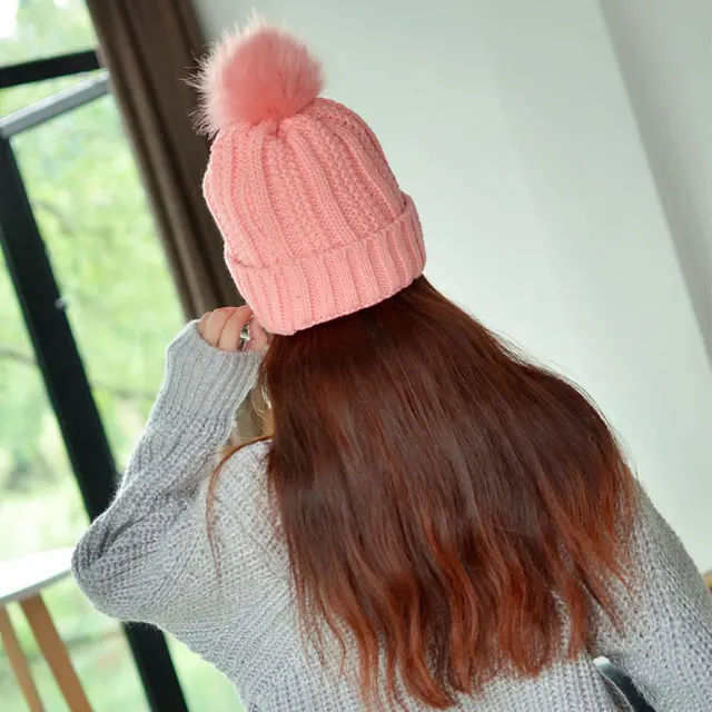 womens beanie hats with pom