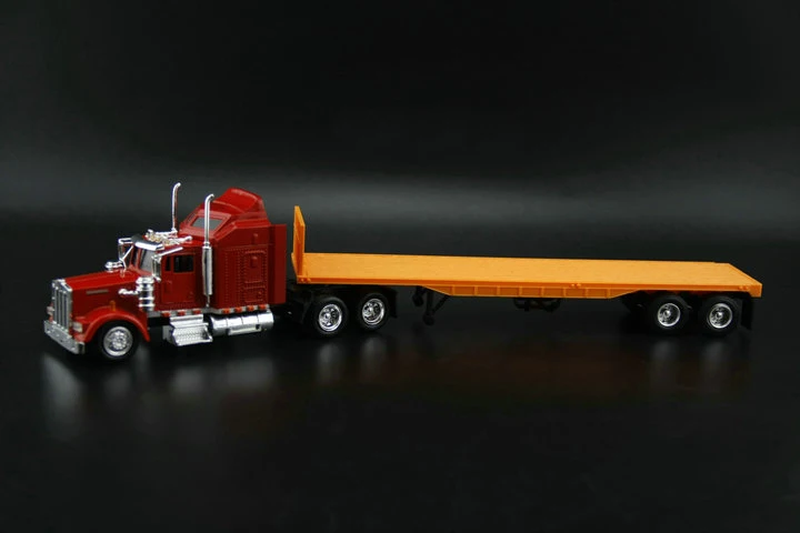

Bulk cargo at 1:43 Us W900 trailing truck model Alloy head