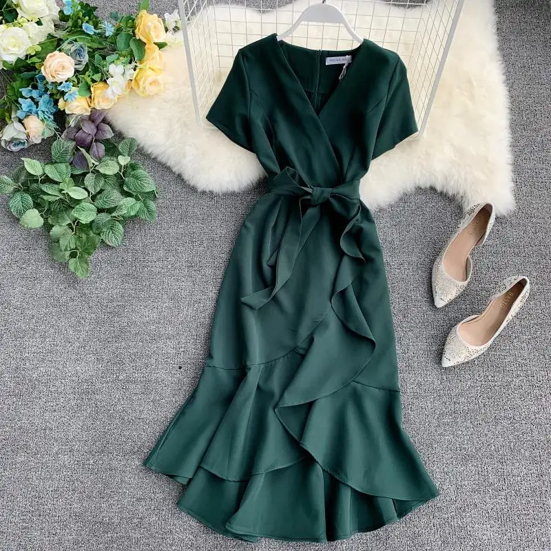 

Short-sleeved High-waist Lace with Short Front, Short Back, Long Open Fork and Irregular Lotus Leaf Edge Dresses