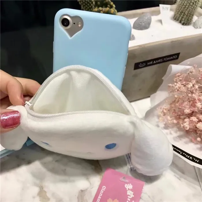 3568744779_1220212835