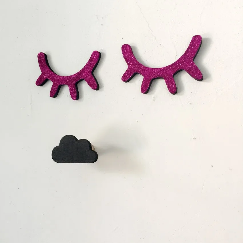 Cute-wood-eyelash-wall-ornament-home-Home-Furnishing-eyelash-baby-room-pose-decorative-wooden-ornaments-kids (3)