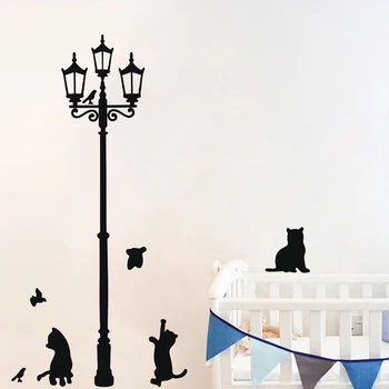 

Lovely cats playing with Butterfly around lamppost wall decal ZooYoo030S decorative adesivo de parede removable pvc wall sticker