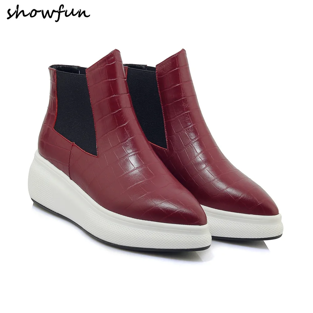 

Women's Stone Pattern Slip-on Platform Flats Ankle Boots Brand Designer Pointed Toe Leisure Punk Short Booties Shoes for Women