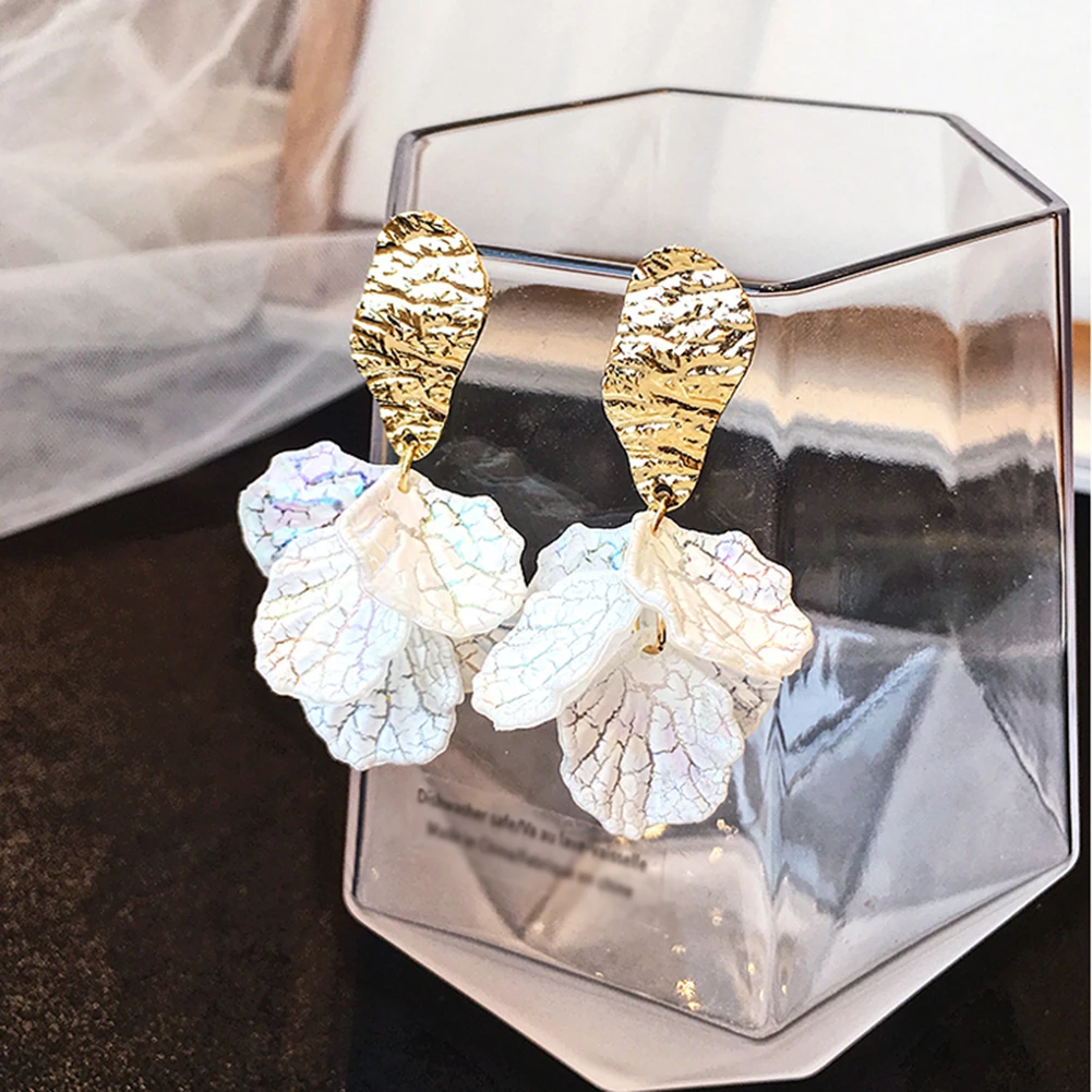 

1Pair Earrings Summer New Fashion Woman Earring 2019 Korean Women Statement Trendy White Shell Flower Petal Drop Earring Hot