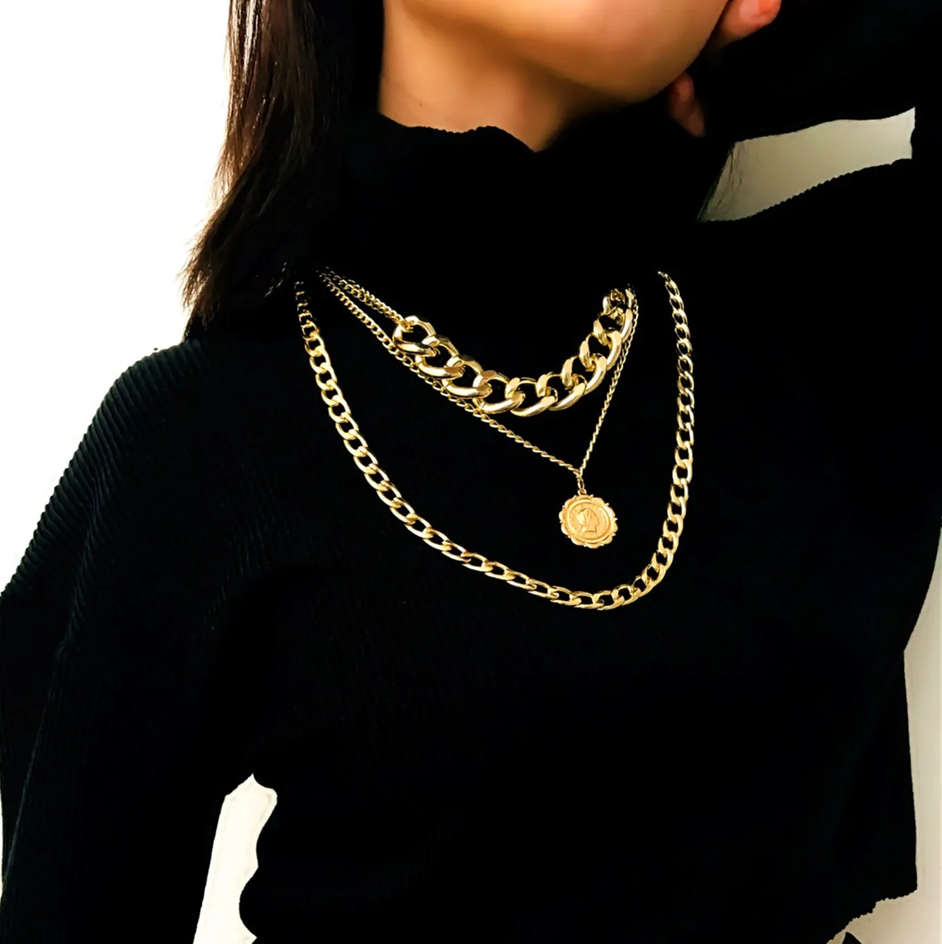 

Luxury Multilayer Chunky Queen Coin Pendant Necklace for Women Fashion Jewelry Punk Gold Color Statement Chain Choker Necklace